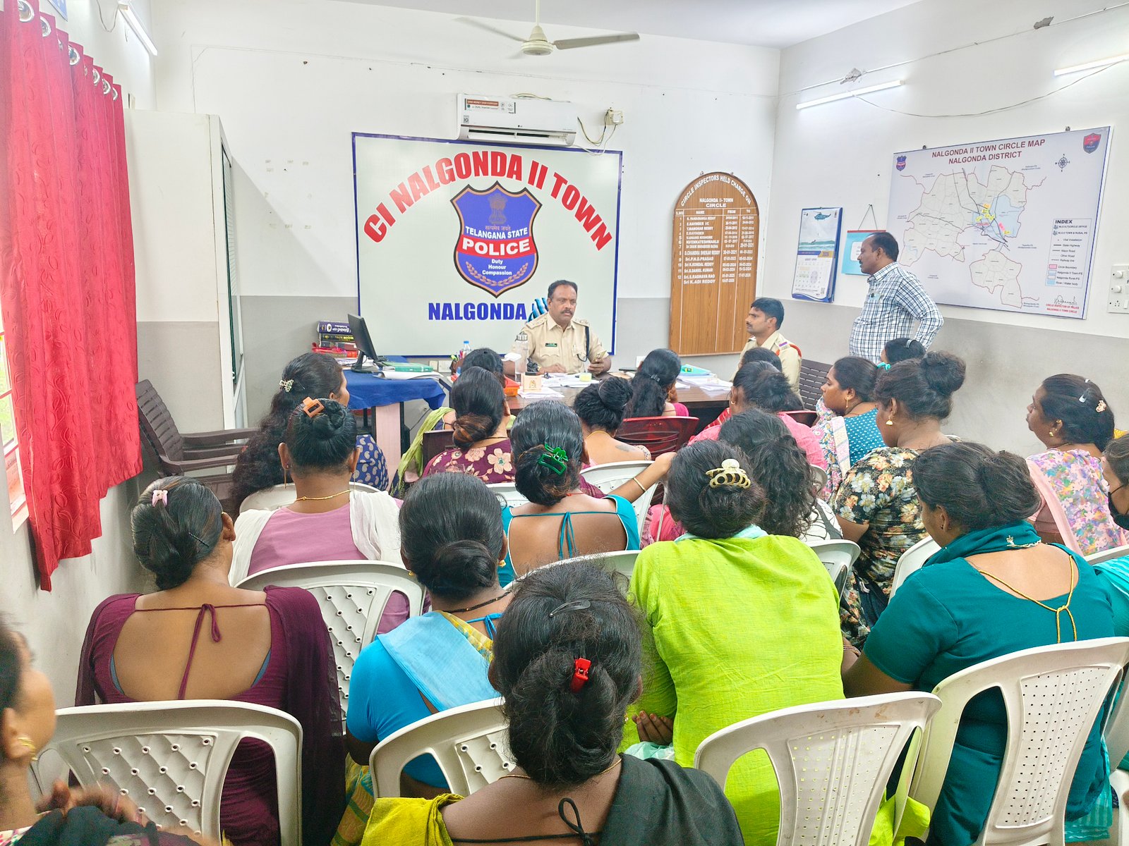 ట్రాన్స్‌జెండర్లకు నల్గొండ డీఎస్పీ కే. శివరాం రెడ్డి వార్నింగ్!